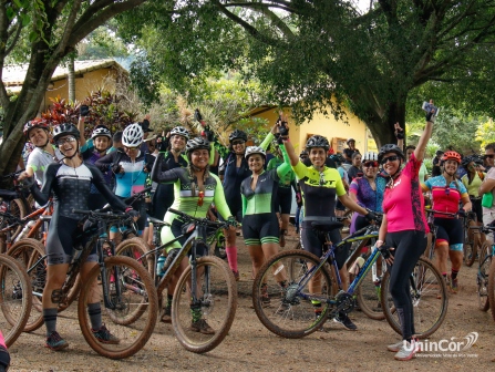 amigas da bike capa